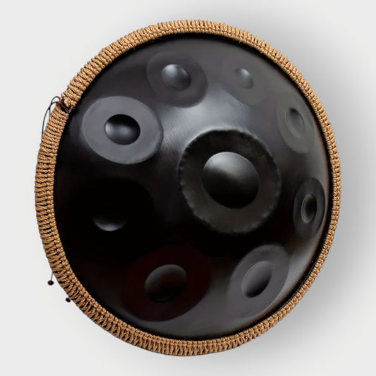 Handpan noir 9 notes Kurd en ré mineur 440 Hz Obsidienne